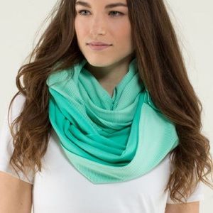Lululemon Vinyasa Scarf - Bali Breeze Tonka Stripe
